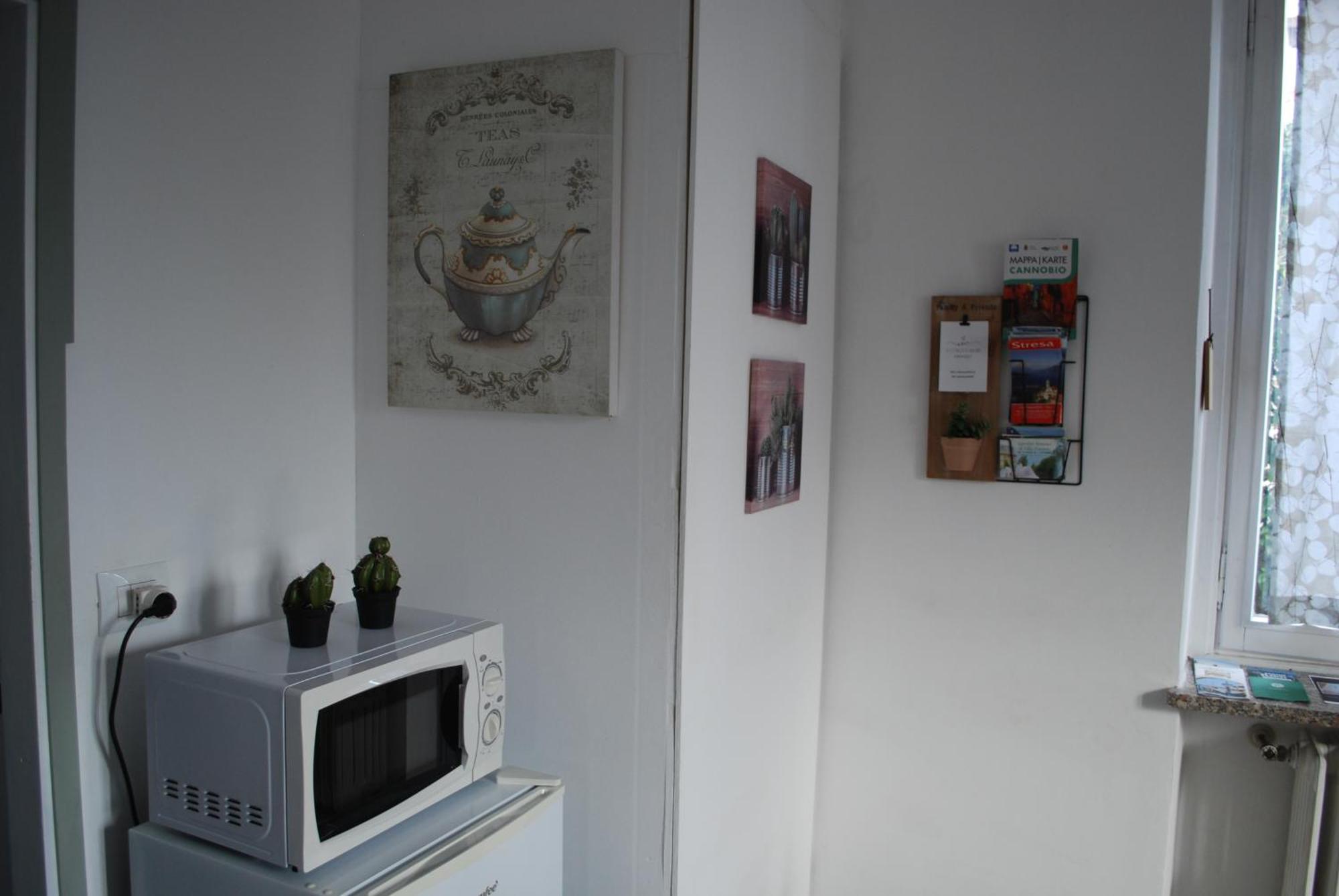 Bed and Breakfast Le Stanze Di Alicam Arona Exterior foto