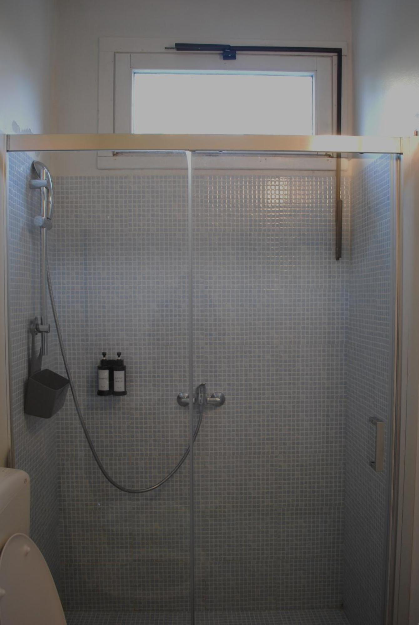 Bed and Breakfast Le Stanze Di Alicam Arona Exterior foto